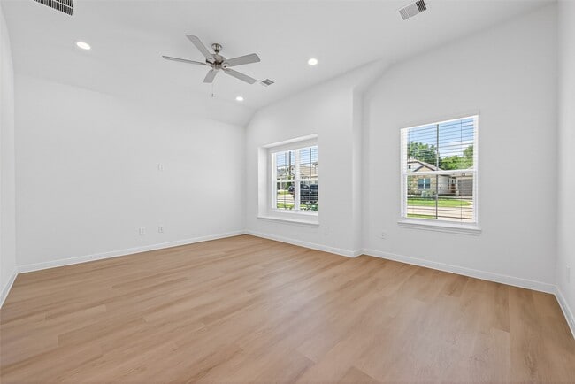 Building Photo - 11864 E Gate Dr
