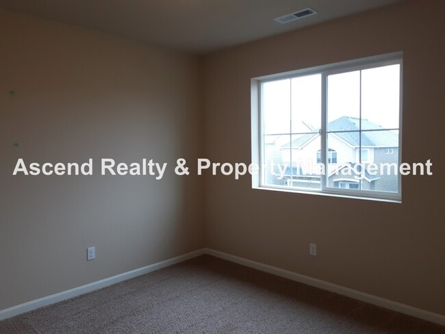 Building Photo - Open Floor Plan 3 Bed Craftsman in Bethany...