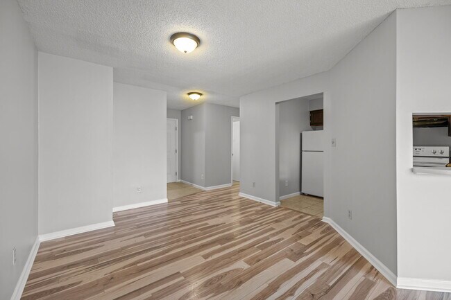 Building Photo - 2505 Stockbridge Dr