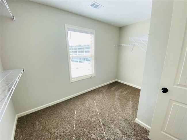 Building Photo - 1825 Miller Lake Dr