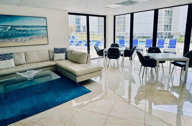 Building Photo - 5420 N Ocean Dr