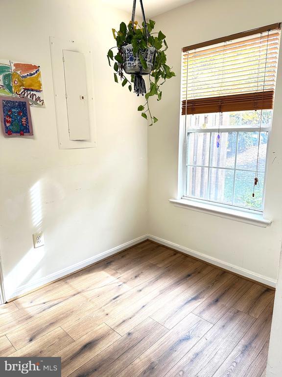 Building Photo - 20408 River Bank St