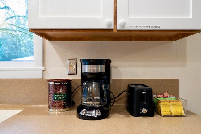 Building Photo - 11641 204th Ave NE