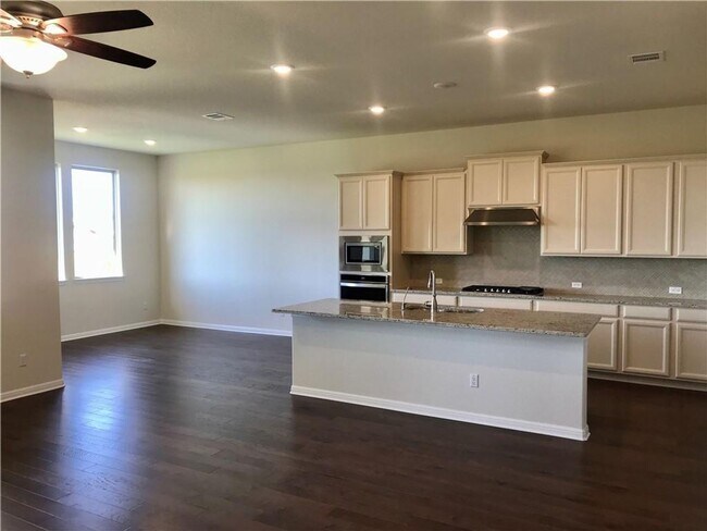 Building Photo - Brand New 4 bedroom One Story - Vista Vera...
