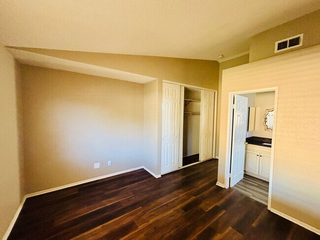 Building Photo - 37010 42nd St E