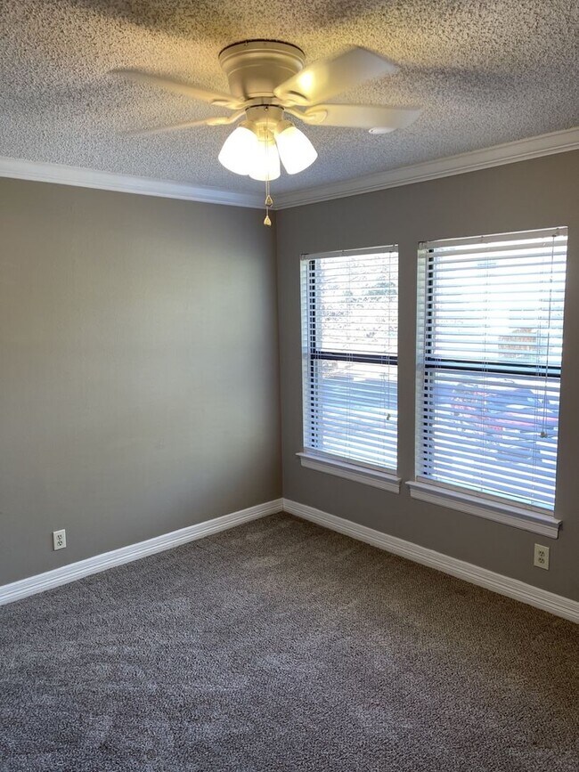 Building Photo - THE GARDENS OF CANYON