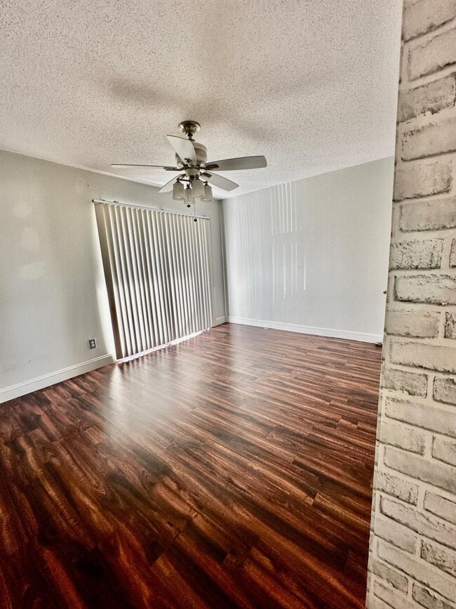 Building Photo - 5704 Channel Dr