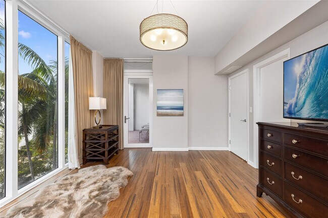 Building Photo - 45 Hendricks Isle