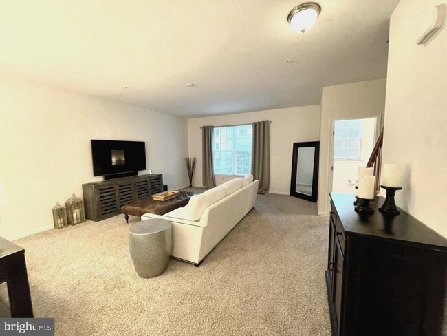 Building Photo - 3788 Bedford Dr