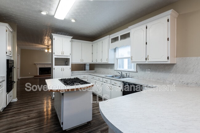 Building Photo - 3213 Southridge