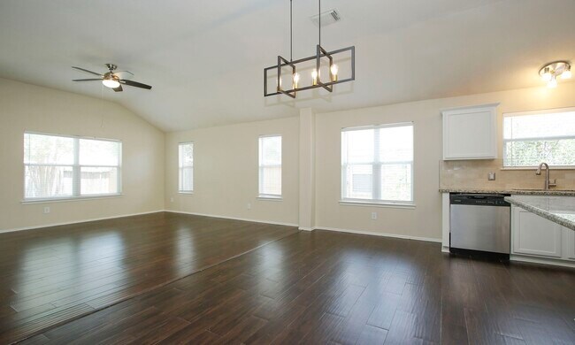 Building Photo - 8730 Cedar Walk Dr