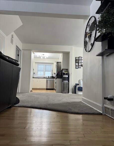 Building Photo - 1009 S Kinney Ave