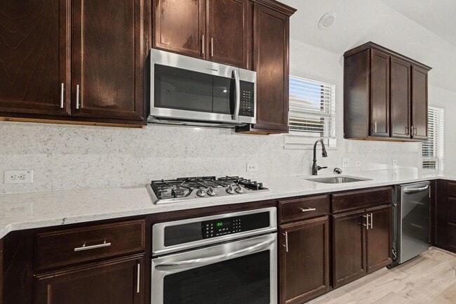 Building Photo - 10020 Levelland Pl
