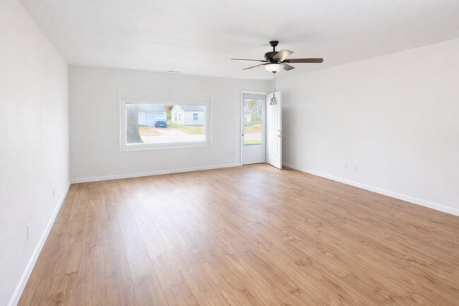 Building Photo - LIMITED TIME**1/2 OFF DEPOSIT**