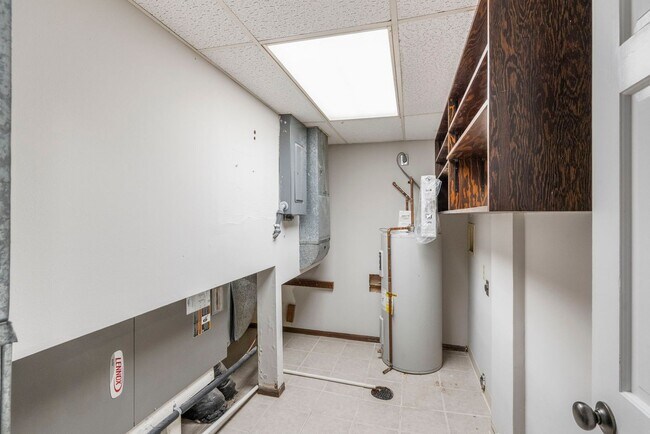 Building Photo - NEW 1720-1722-1724-1726 N Chapman Lane
