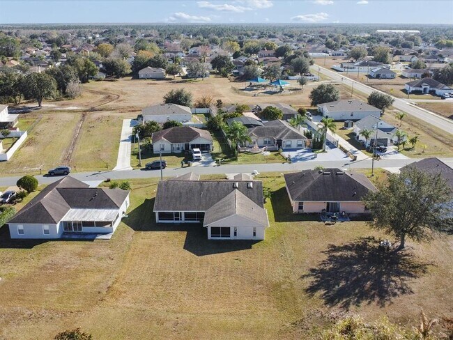 Building Photo - 978 Alsace Dr