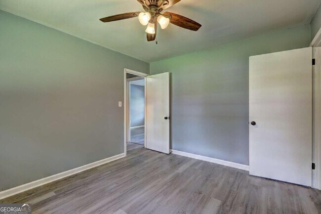 Building Photo - 970 Oglethorpe Ave