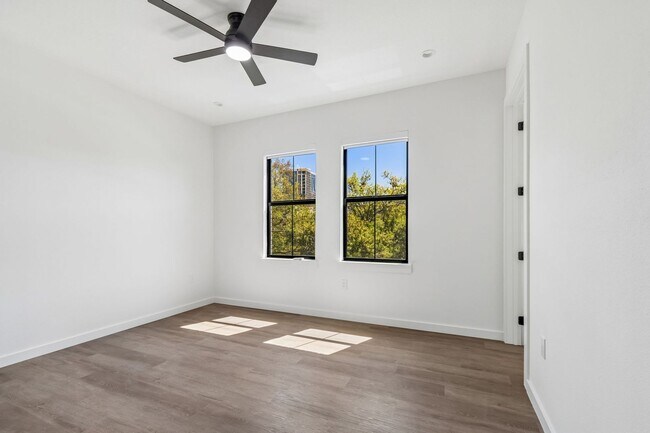 Building Photo - New Construction Townhome For Lease downtown Tampa, Ybor City, Gas Worx