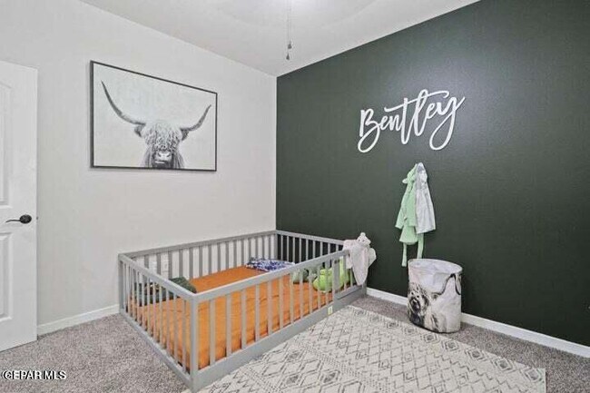 Building Photo - 905 Cottage Pl