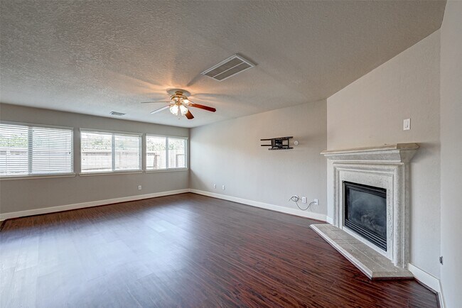 Building Photo - 7603 Chalk Hill