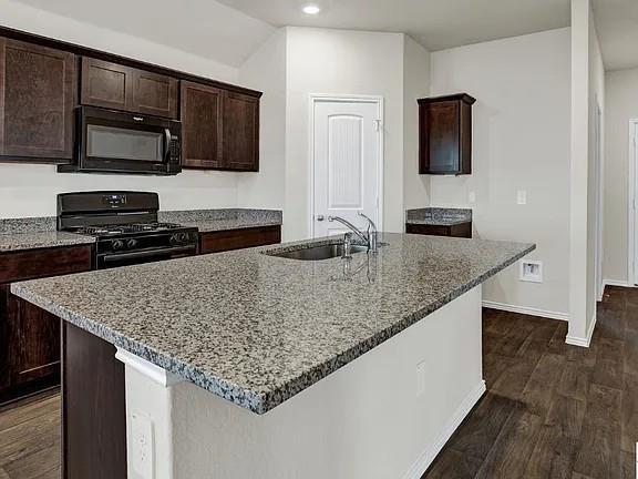 Building Photo - 1302 Camden Ln