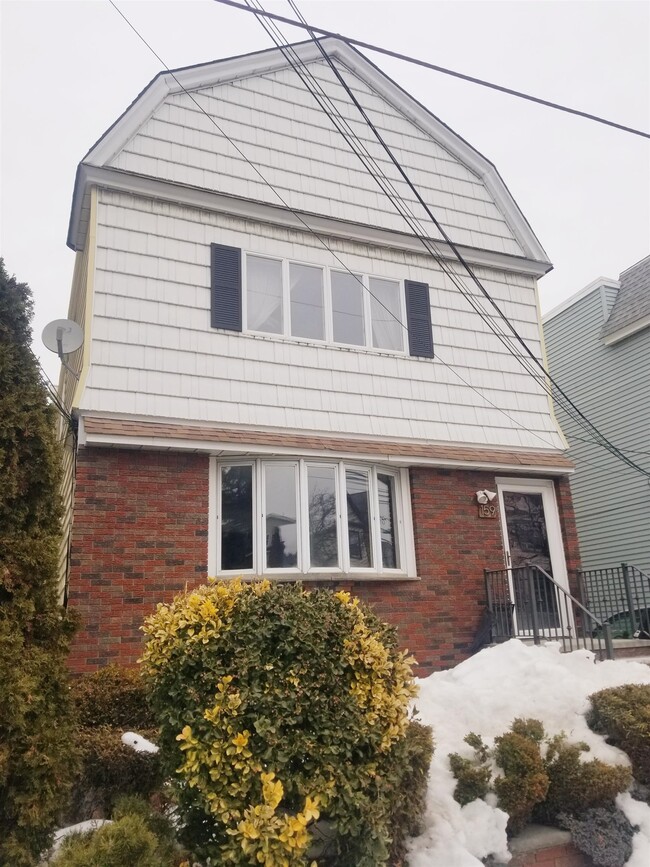 Building Photo - 159 W 10th St