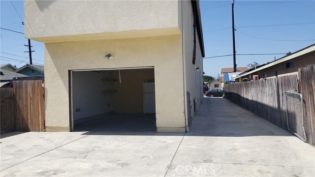 Building Photo - 718 E 40th Pl