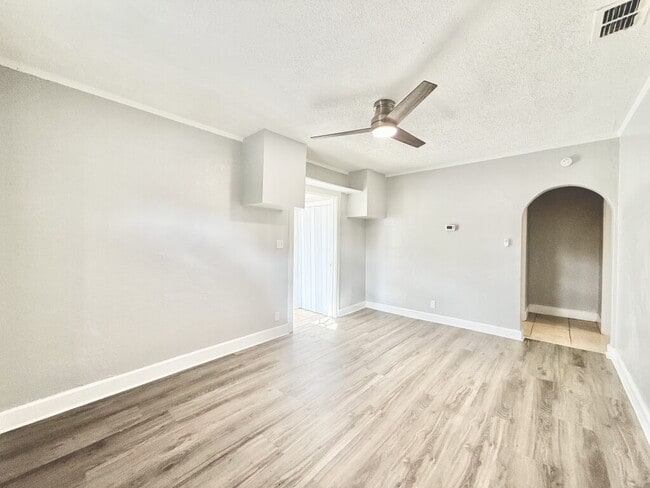 Building Photo - 1914 31st St S