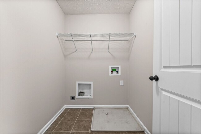 Building Photo - 880 Cherry Blossom Ln