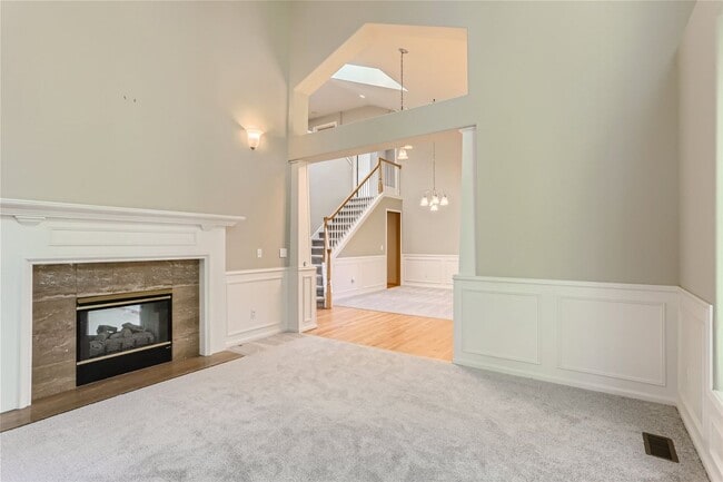 Building Photo - 4Bd/2.5Ba Redmond House