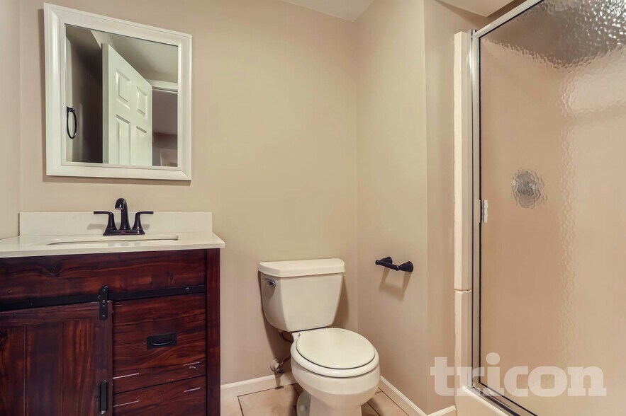 Building Photo - 2833 Louisiana Ave S