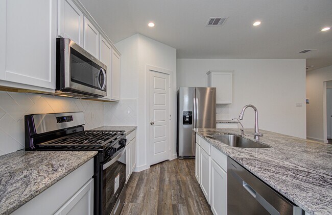 Building Photo - 1130 Desert Willow Dr