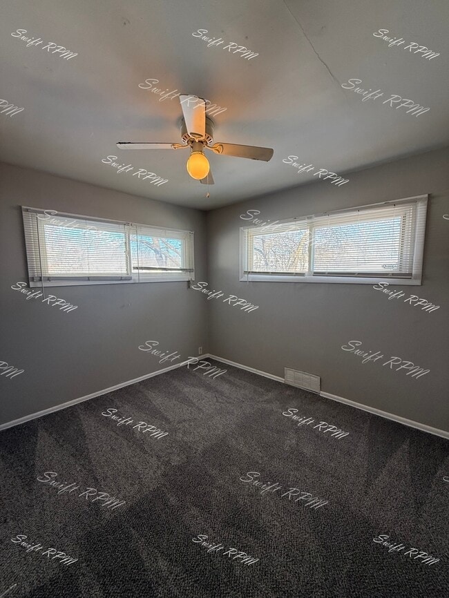 Building Photo - 7003 E 113th St