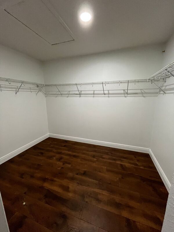 Building Photo - 13110 Moss Park Ridge Dr