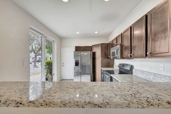 Building Photo - 9480 SW 171st Ct