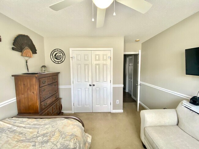 Building Photo - Beautiful 4 Bedroom Richlands Home for Rent