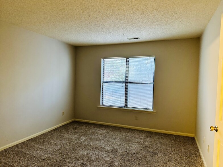 Owner Bedroom - 600 Audubon Lake Dr