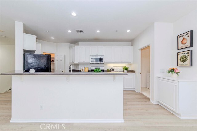 Building Photo - 6 Bolinas