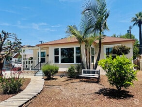 Building Photo - 6533 Balcom Ave
