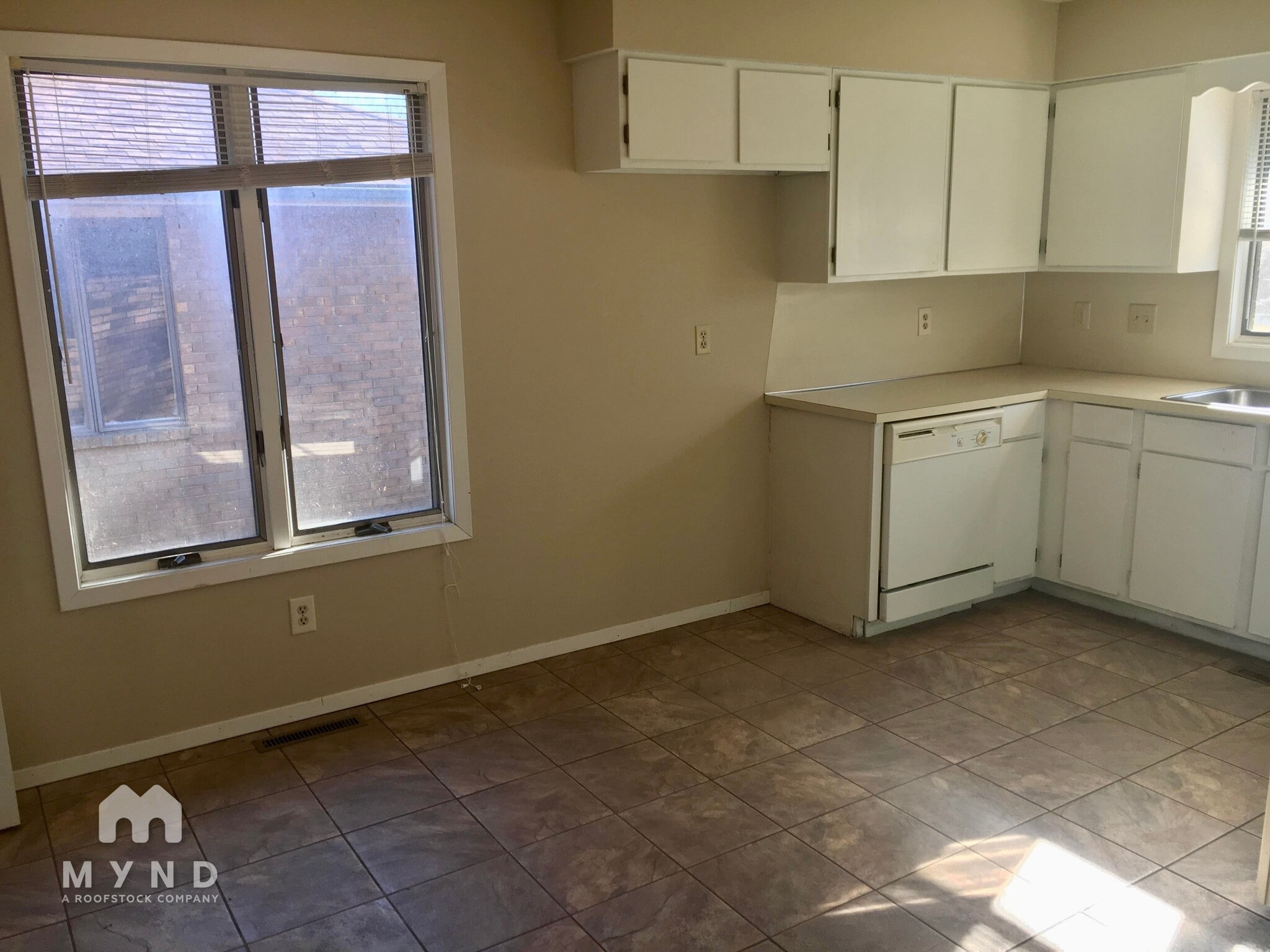 Building Photo - 1038 W Cherokee St