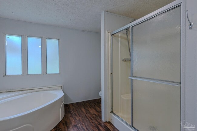 Building Photo - 6850 Bratt Rd