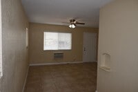 Building Photo - 320 N 16th St