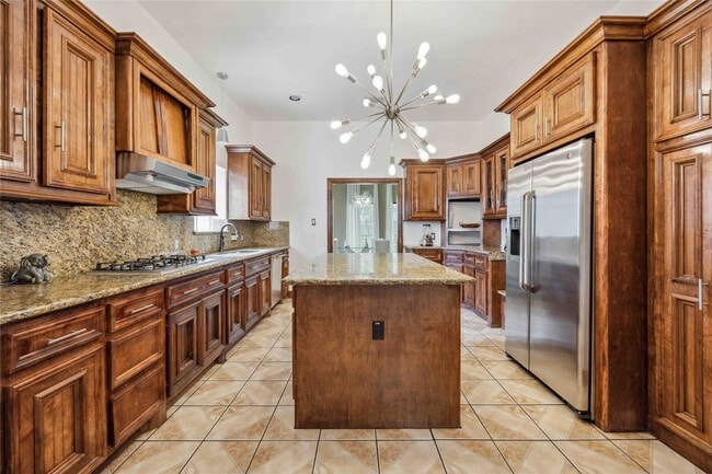 Building Photo - 5027 Creekmont Dr