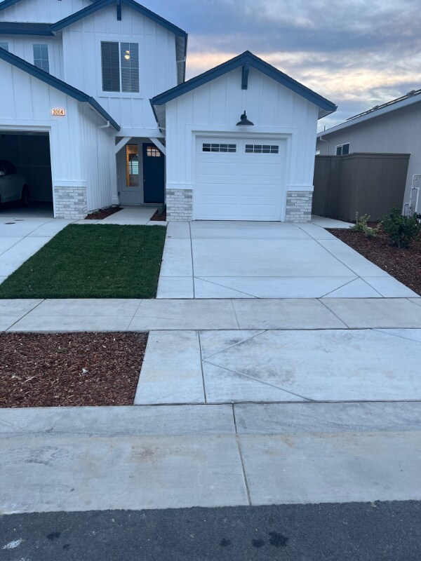 Building Photo - 3064 Vaughn Wy