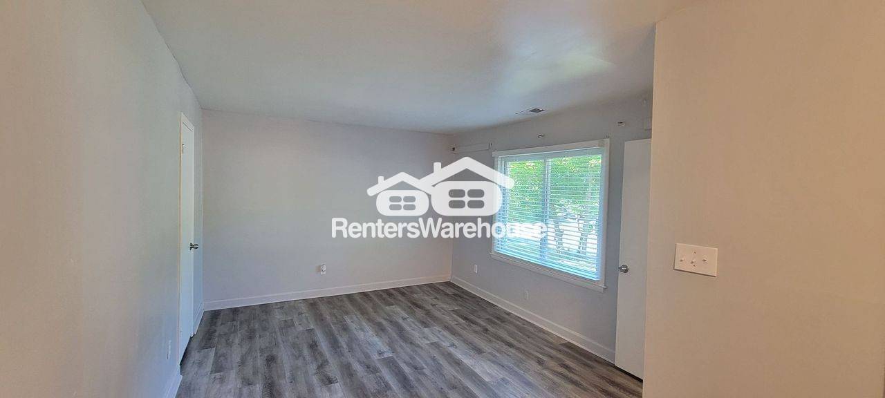 Building Photo - 2842 Marco Dr NW