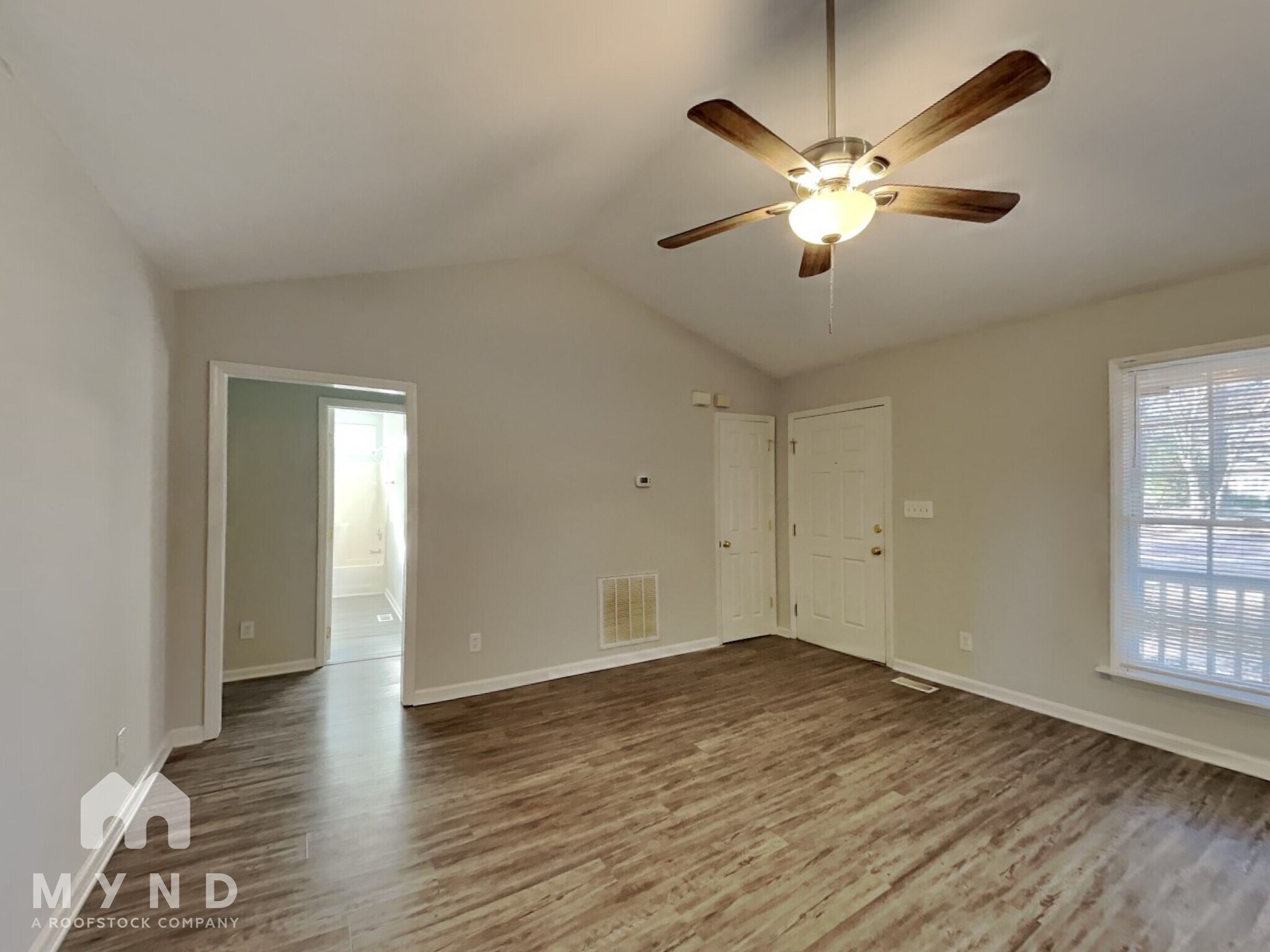 Building Photo - 409 Triple Crown Cir