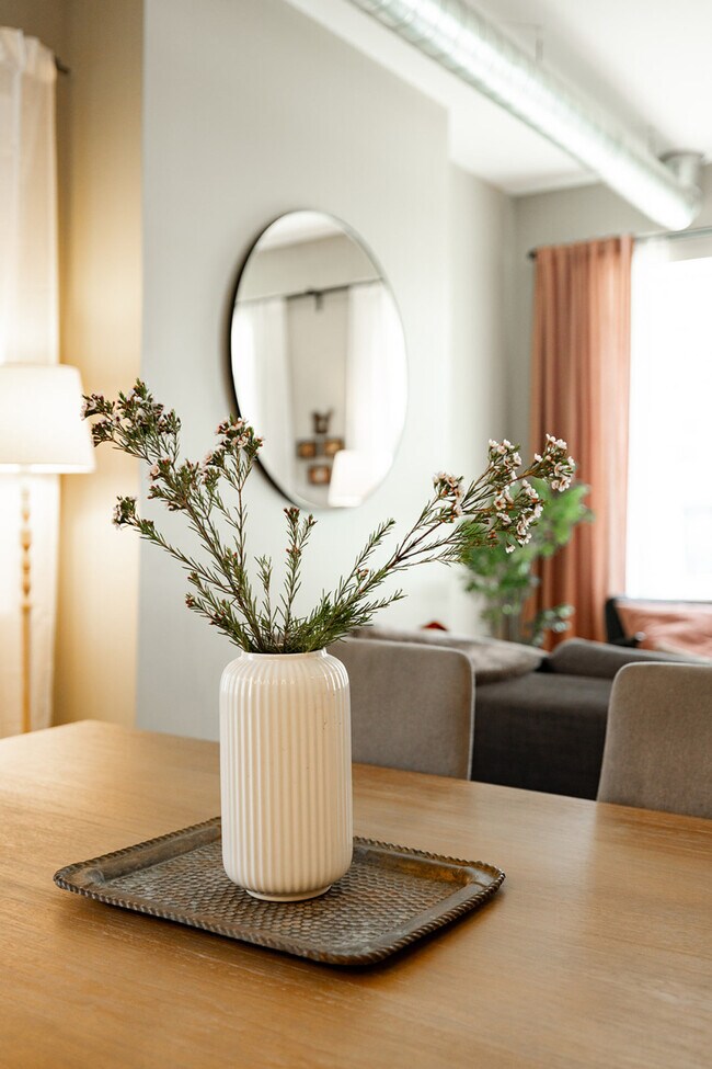 Building Photo - 1304 Broadway-ID1056031P