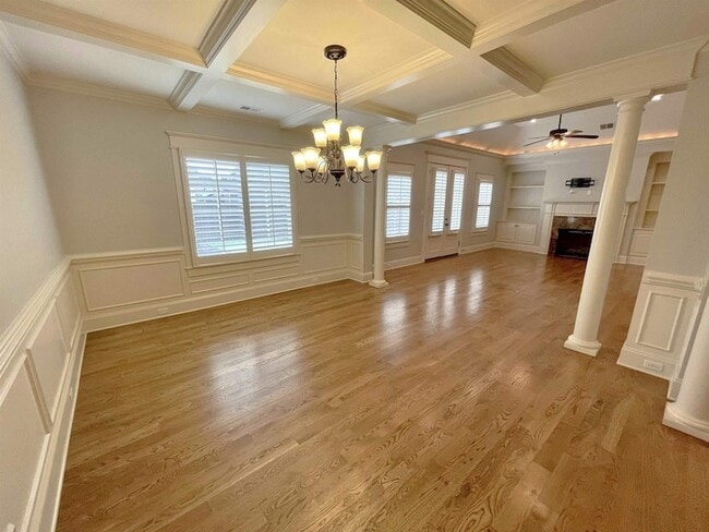 Building Photo - 1820 Enclave Hollow Ln E