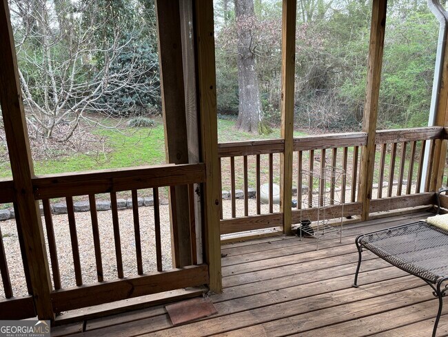 Building Photo - 866 Verdi Way