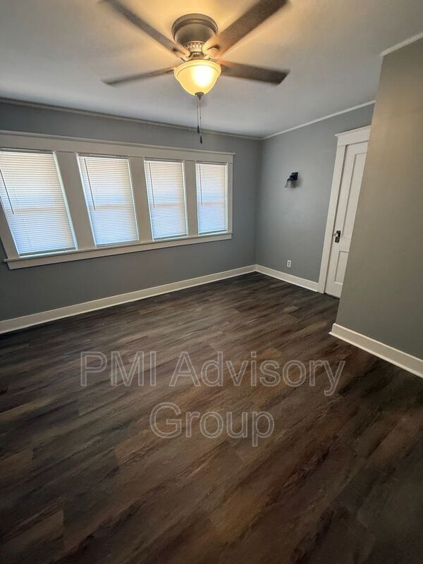 Building Photo - 1245 SW Boswell Ave